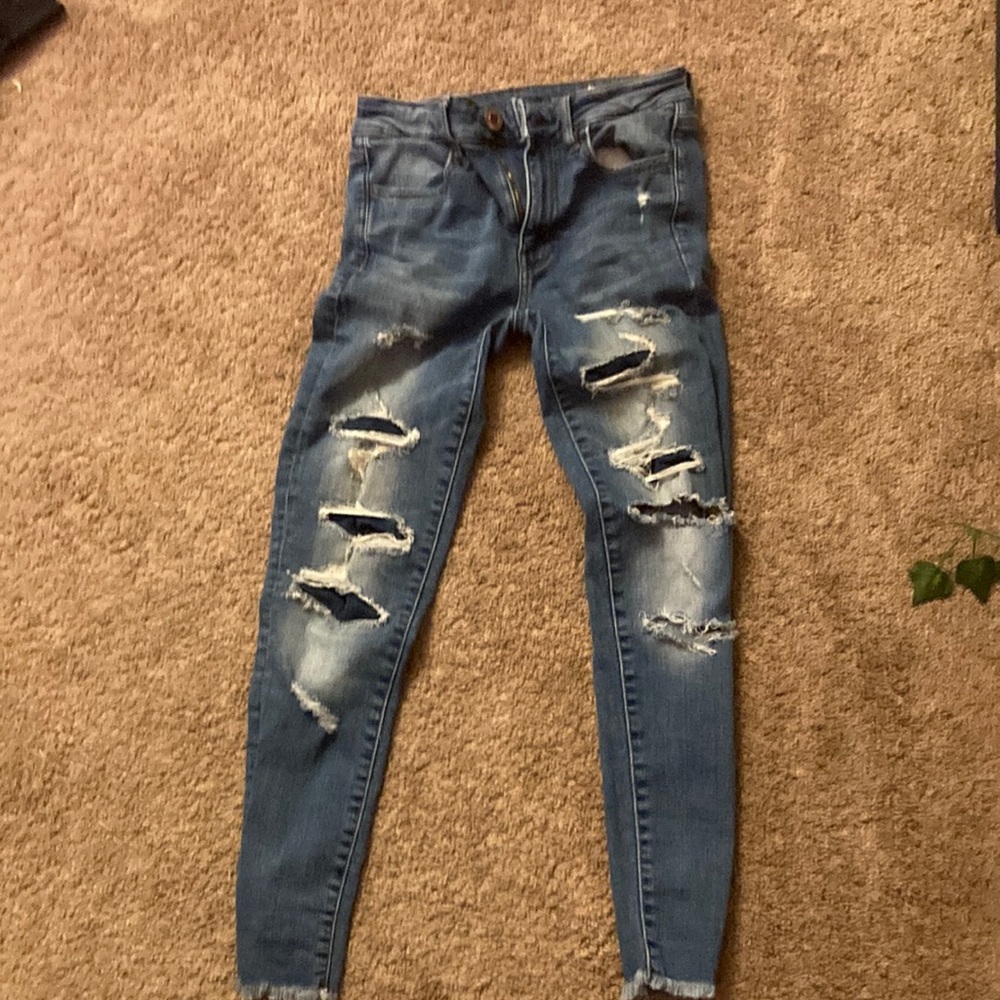 American eagle great quality, jeans ripped size 2